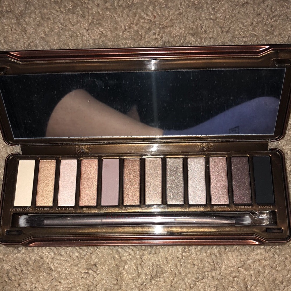 Pure cosmetics Nude Collection - Picture 2 of 2